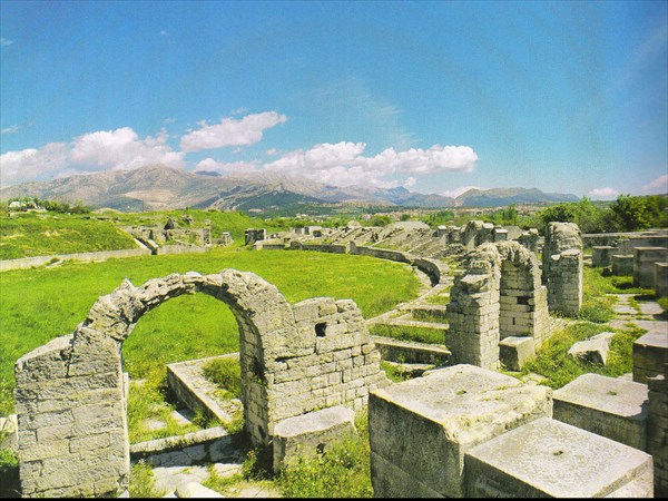 075-Солин-остатки римского амфитеатра